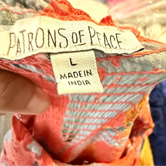 Patrons of Peace Colorful Lace Detail Garment - Picture 5 of 7